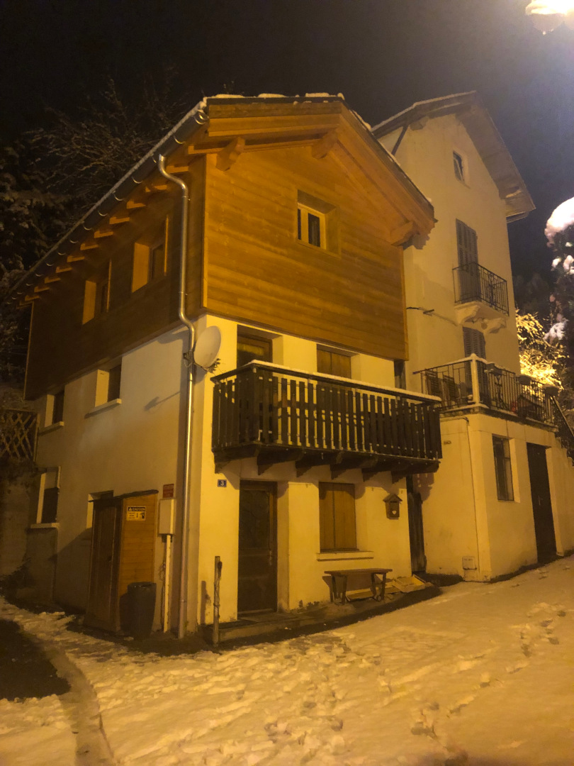 outside view in evening snow